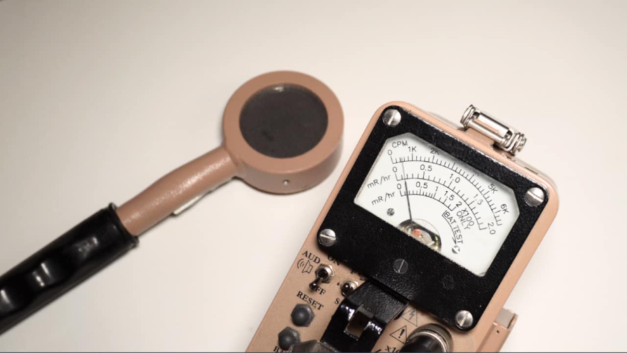 How To Use a Geiger Counter